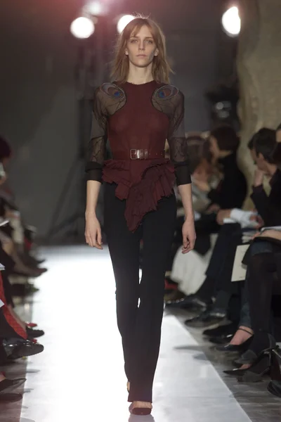 Look 30